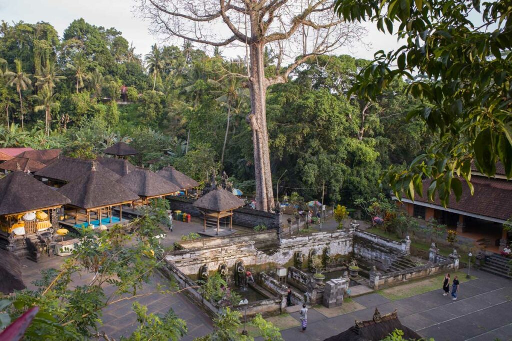 interieur-temple-goa-gajah-bali