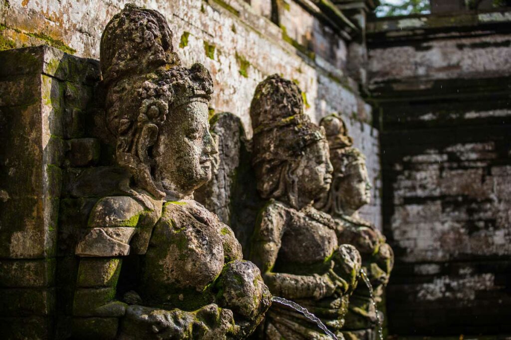 sculpture-fontaine-goa-gajah